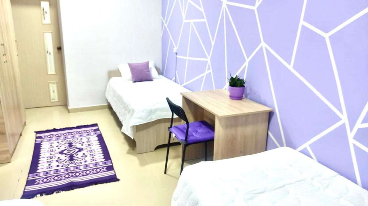 Like Home Hostel Na Timiryazeva Almaty Exterior foto